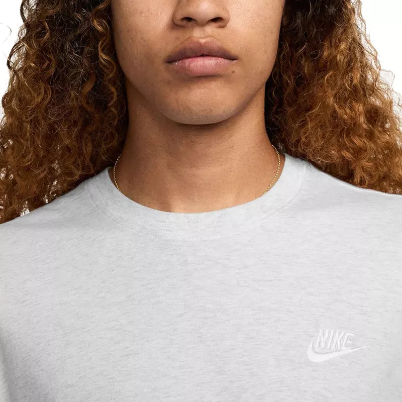 Nike Sportswear Club T-Shirt - Light Grey, White