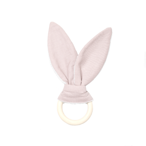 anneau de dentition en bois oreilles lapin rose en coton biologique fabelab