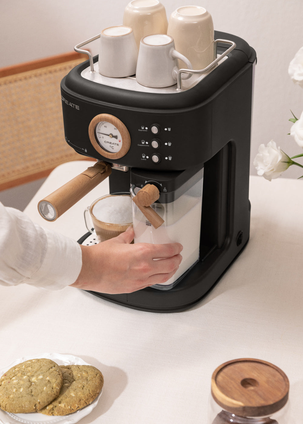 Thera Retro Pro - Semi-Automatic 20-Bar Espresso Coffee Machine - Black