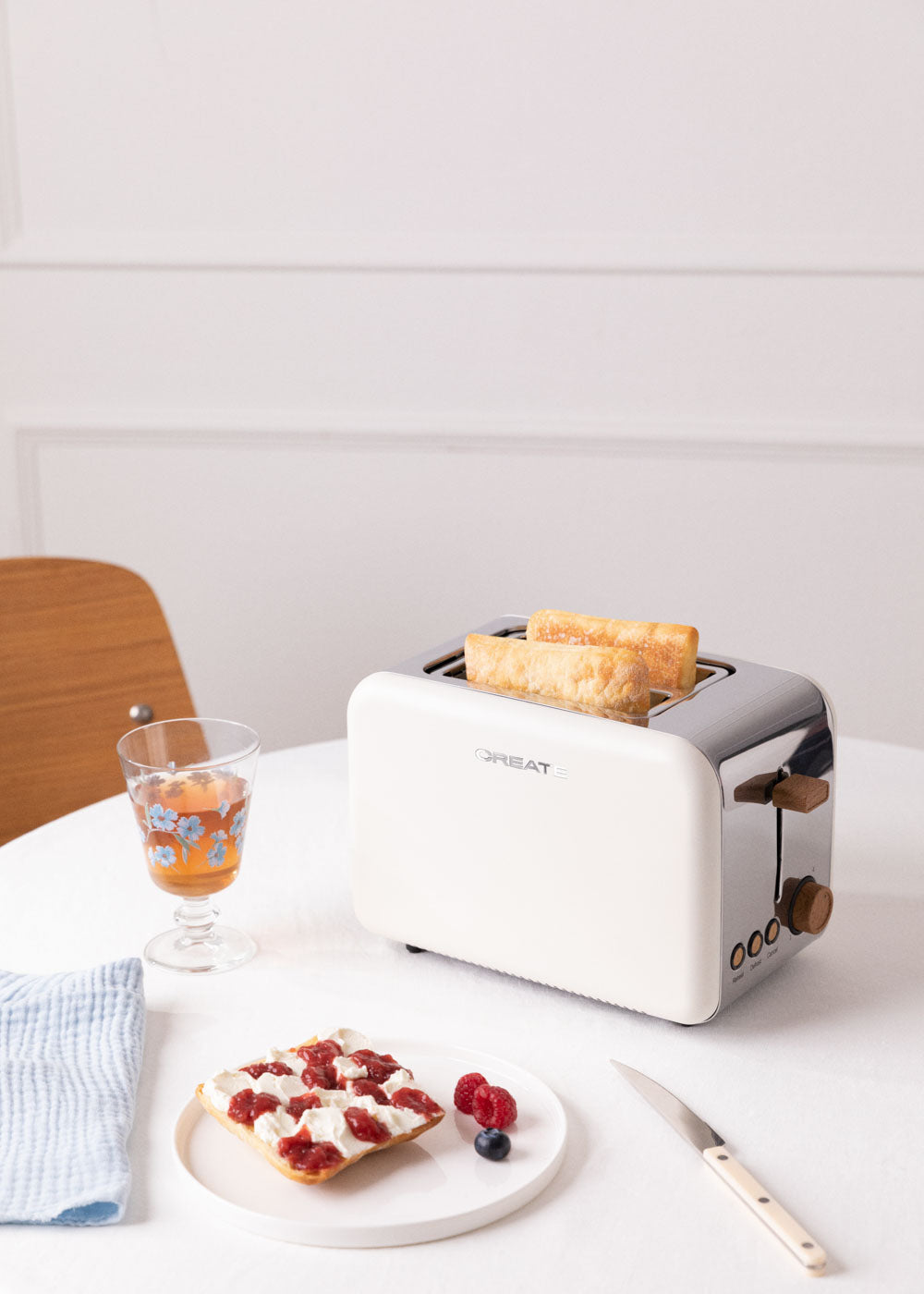 Toast Retro - Small Wide-Slot Toaster - Off White