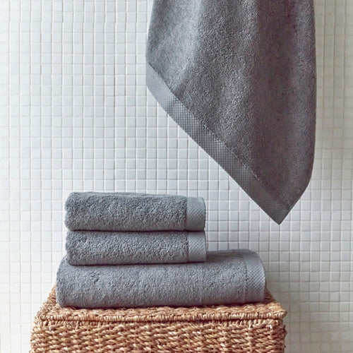 Gris Lujo - Torres Novas