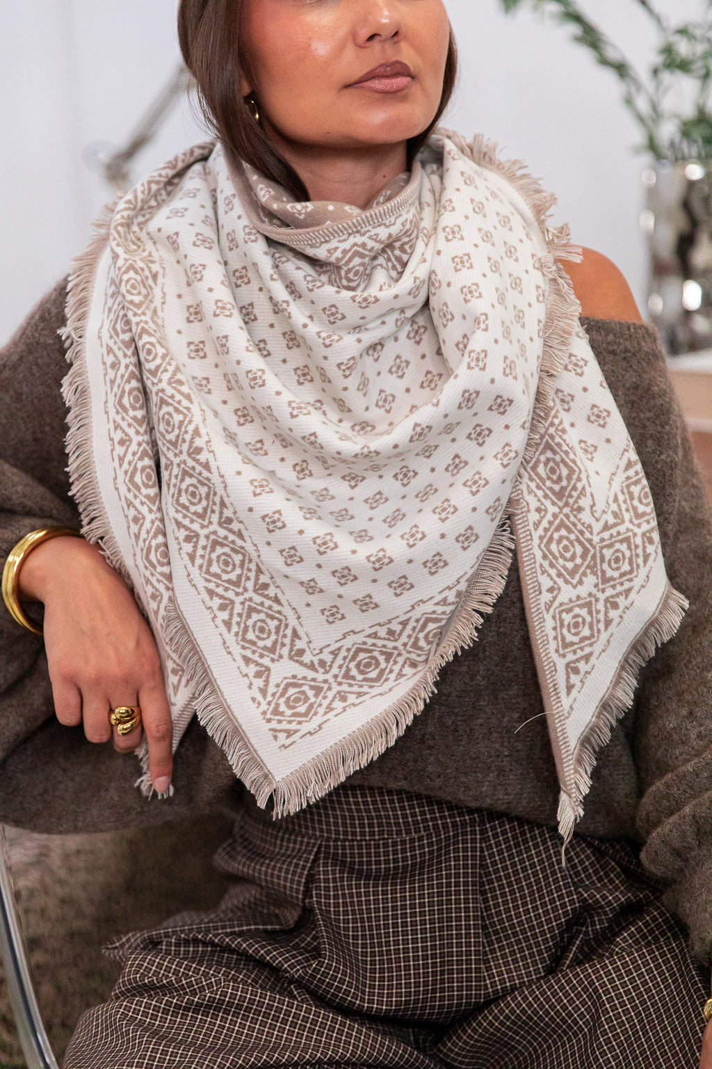 TYAM beige - Bufanda triangular reversible