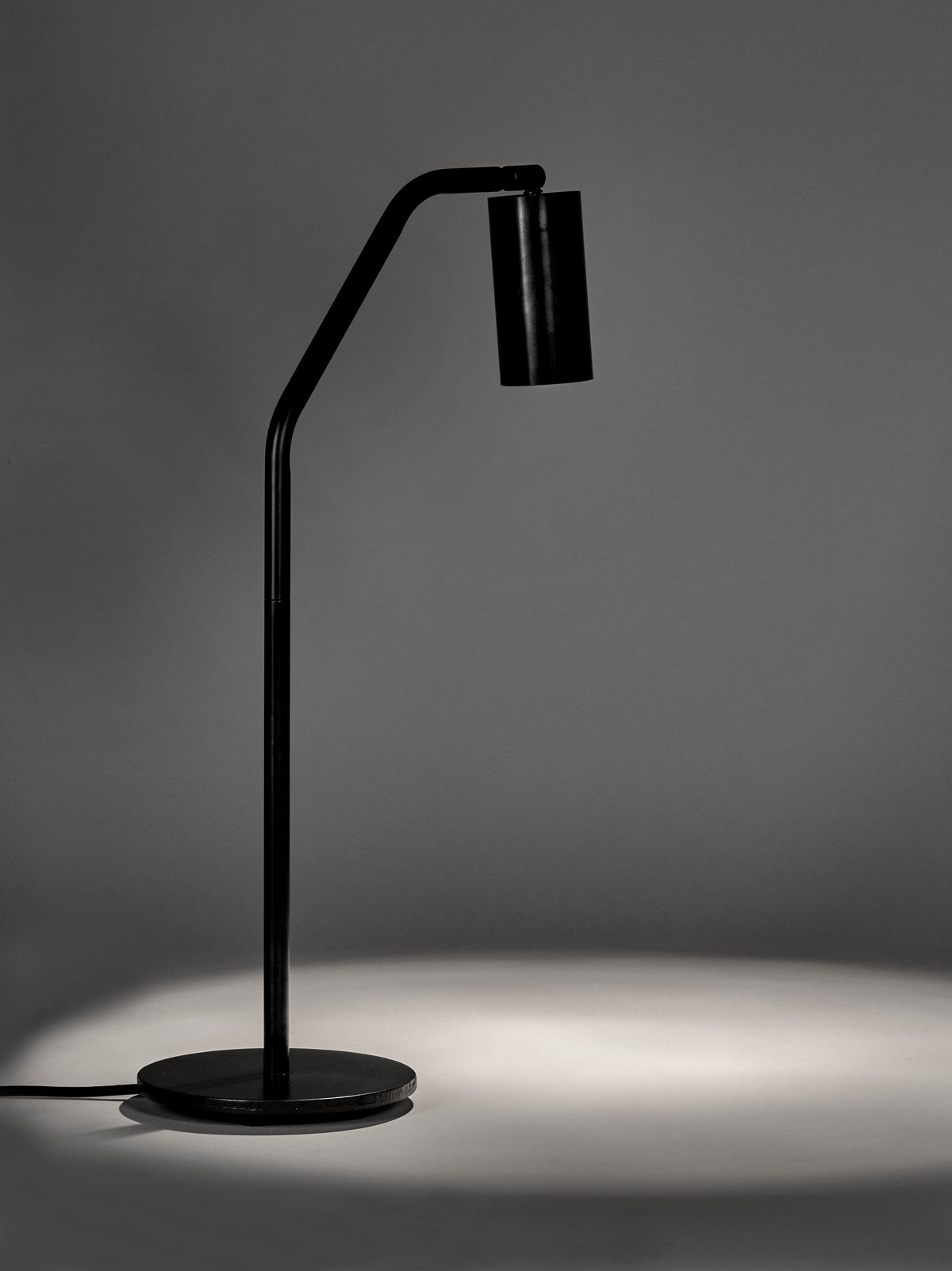 Sofisticato - Lampe De Table N°25 - Acier Bleui - Noir