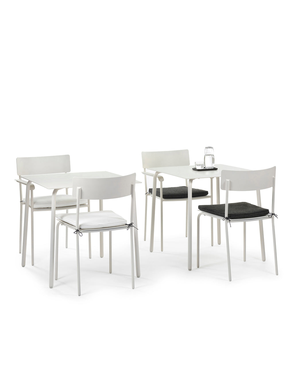 August - Table - M - Aluminium - Sable