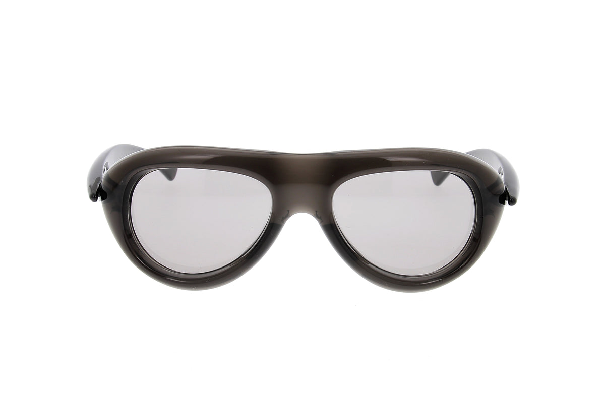 Luxury Eyewear – Sunglasses - Bottega Veneta, black sunglasses, grey lenses, thick frames, front view
