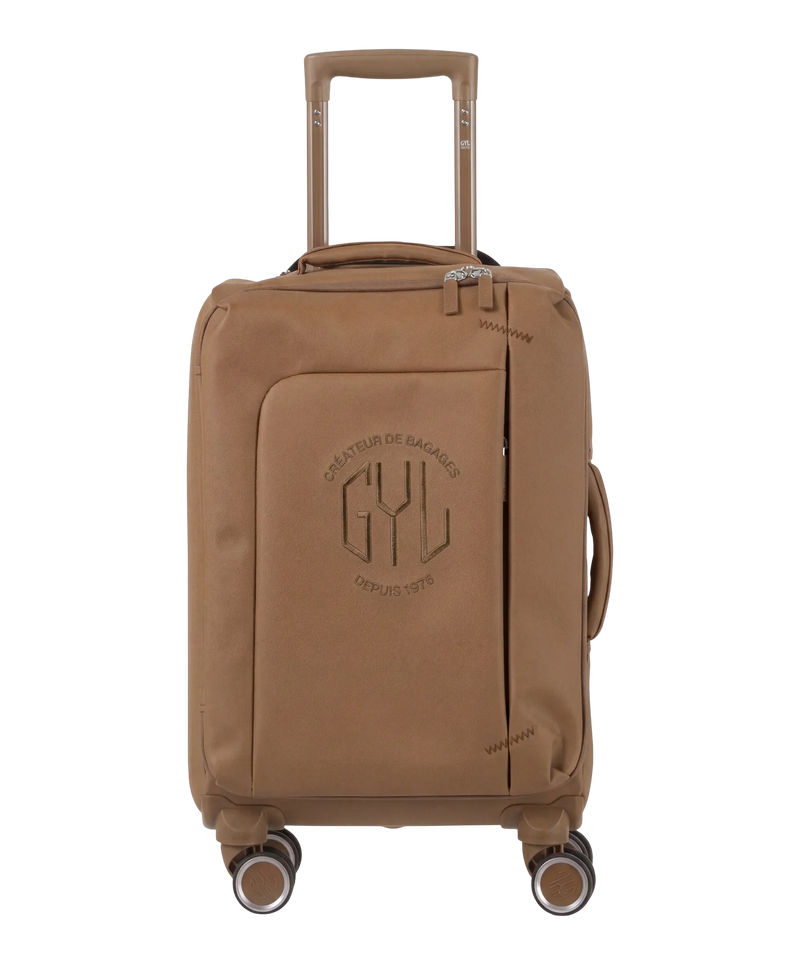 Valise Evasion GYL souple cabine 55 cm coloris moca vue de face avec logo GYL