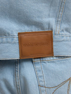 La Veste Du Postier En Denim Clair Délavé
