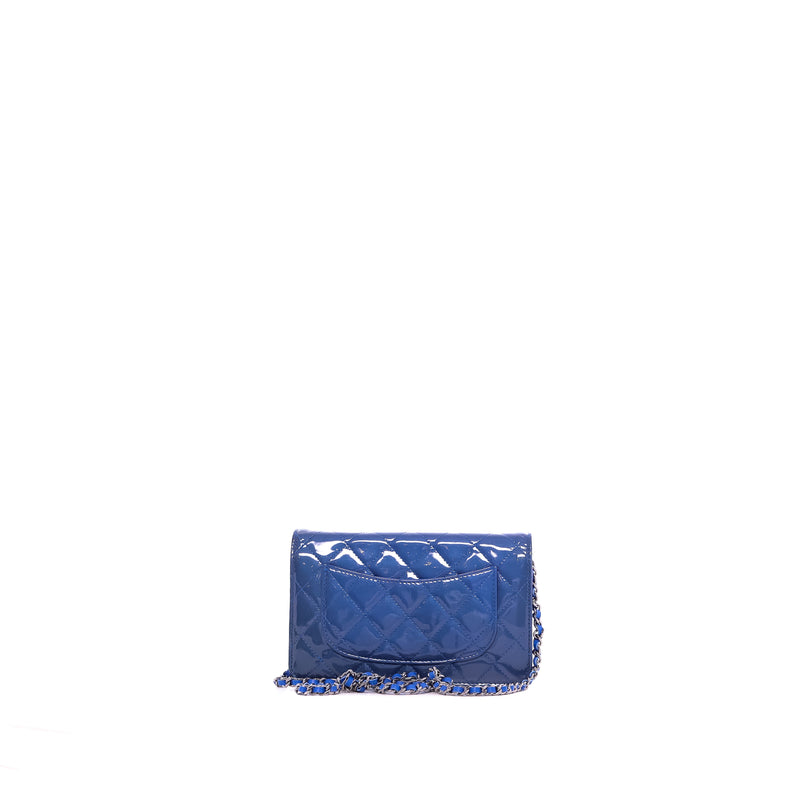 Wallet On Chain Chanel Cuir Verni Matelassé Bleu - Chanel