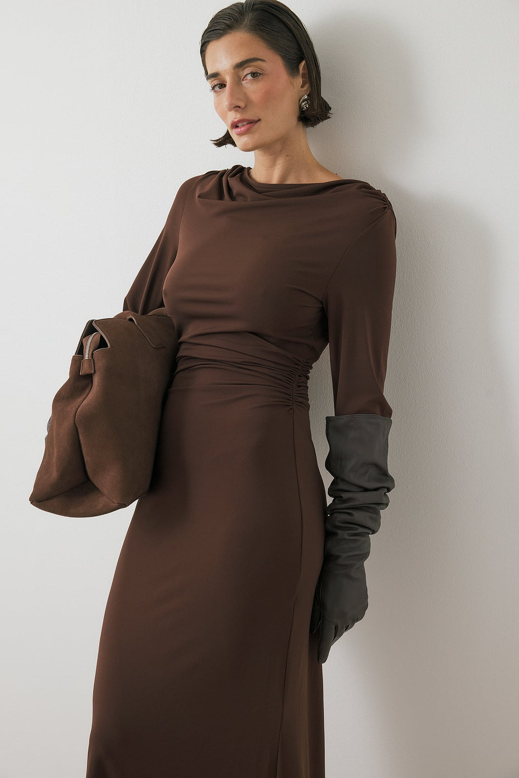Vestido Largo de Mangas Anchas y Espalda Descubierta Marrón