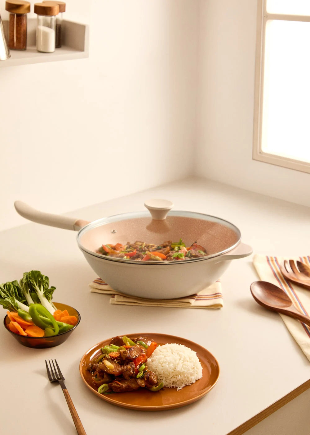 Wok Studio - Wok En Aluminium Moulé Avec Revêtement Céramique - Sable