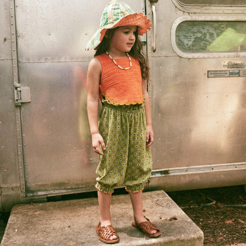 Pantalón Balloon Capri camper puff star - Selección Misha & Puff disponible en www.amaetc.com, concept store eco-friendly para niños