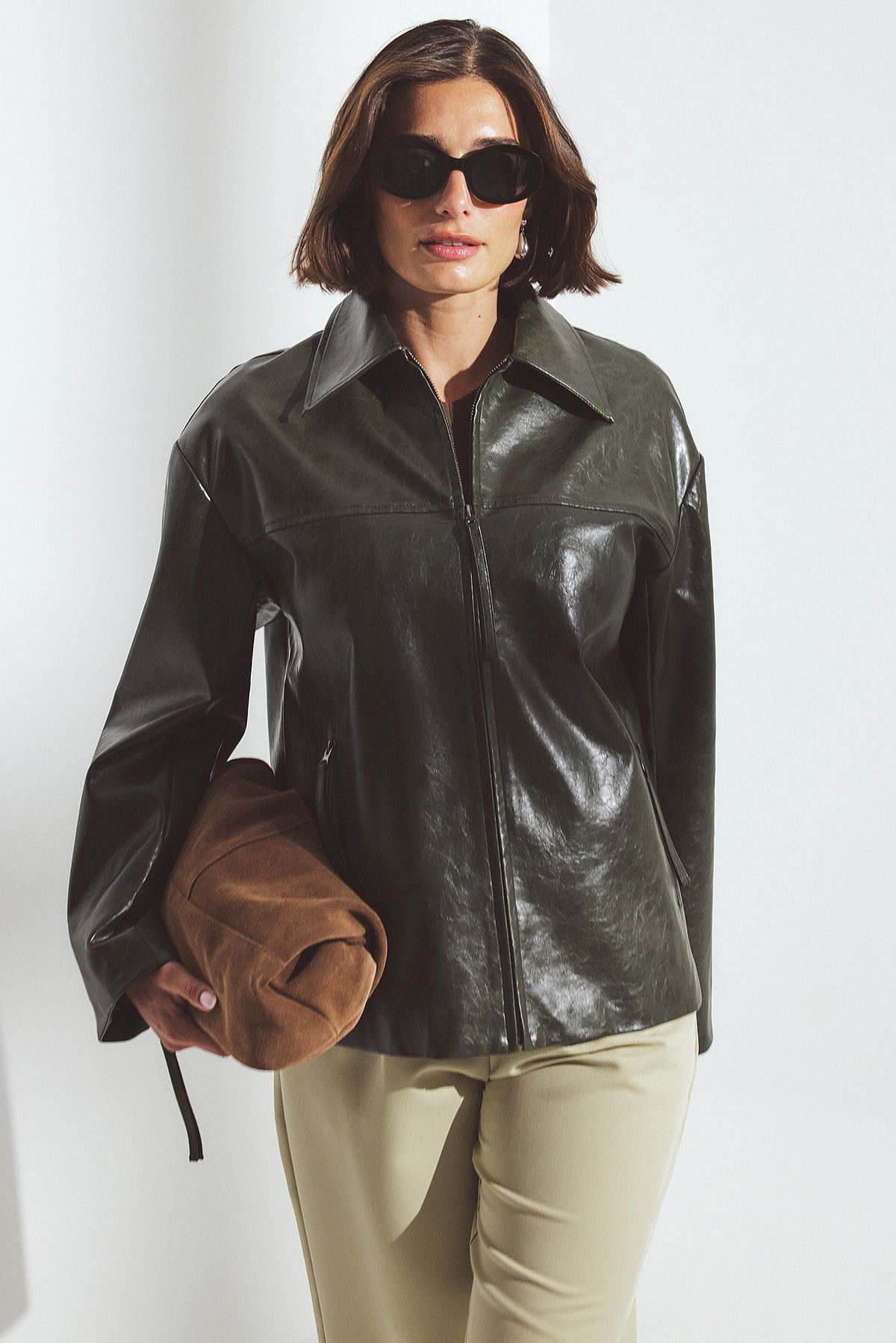 Giacca in PU con dettagli zip - Verde scuro