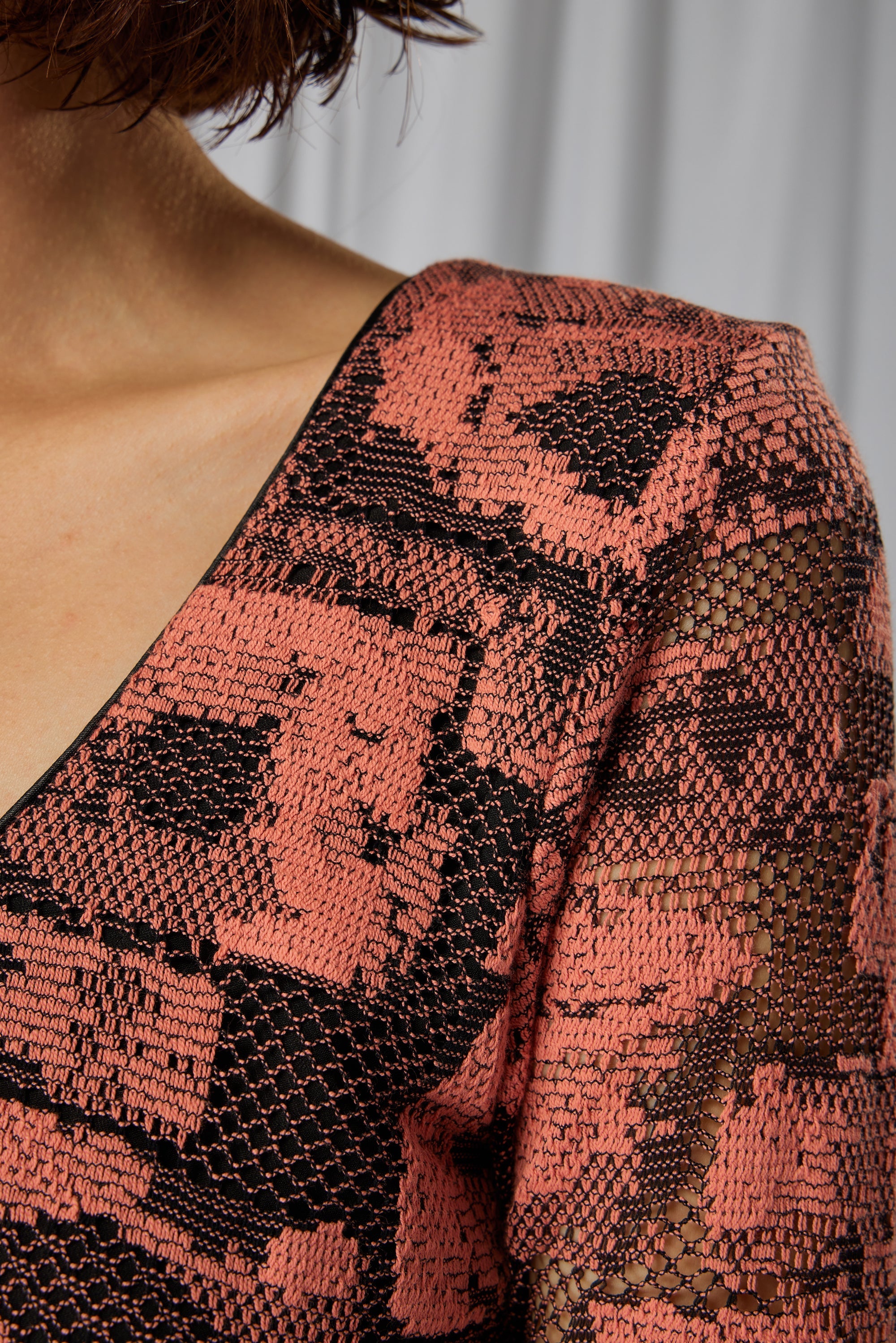 Robe Pete En Dentelle Brutaliste