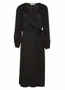 Maison Standards - Wallet Dress - Black Woman