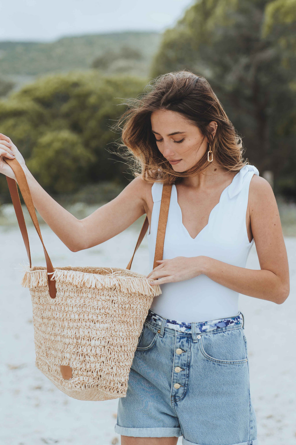 Bolso tote Dithi de rafia