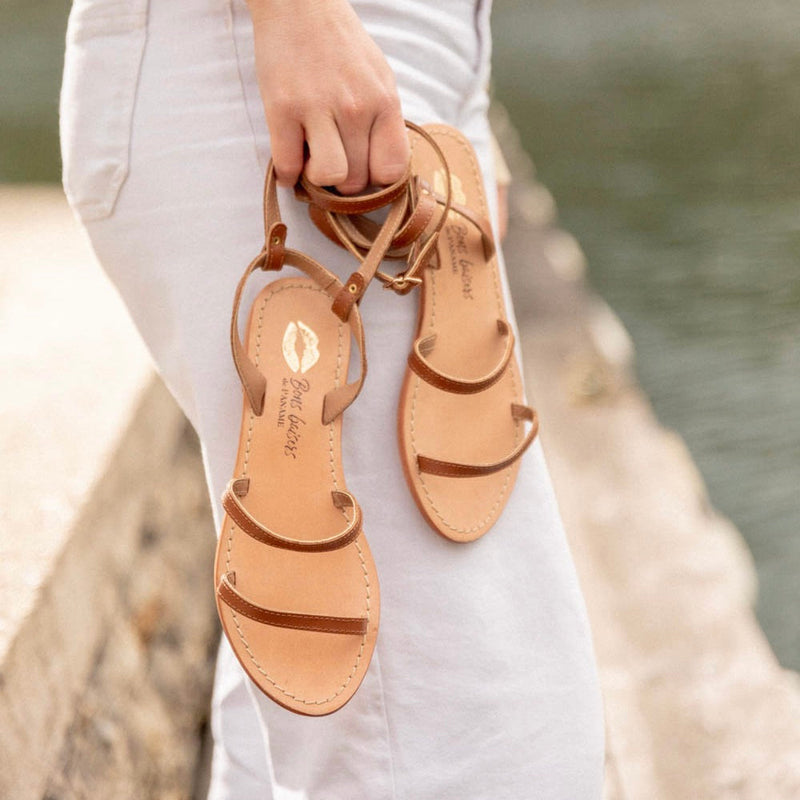 Claire-Cognac sandals