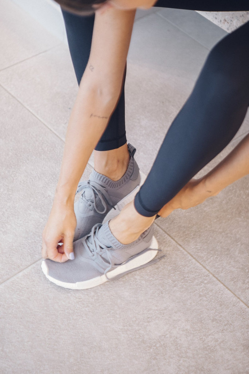 Zapatillas Adidas Originals Nmd R1 Primeknit - Hombre - Adidas - The Bradery