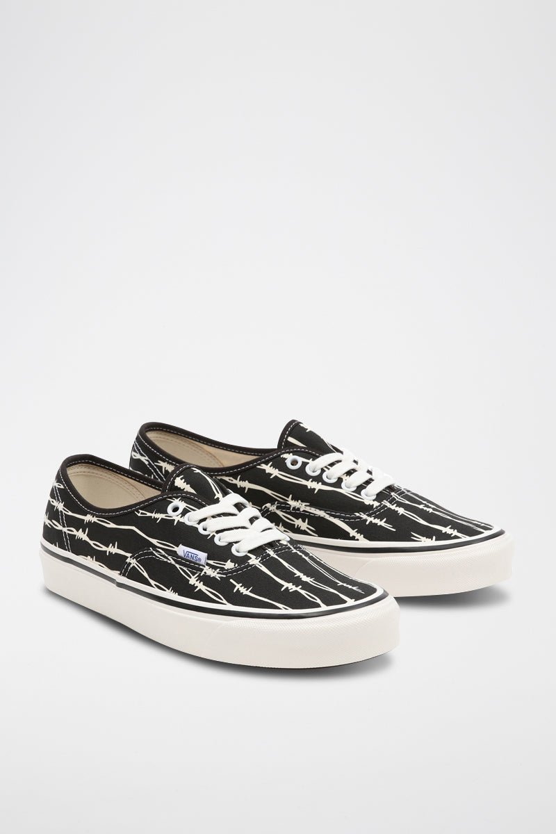 Baskets Old Skool - Black And Blanc - Mixed - Vans* - The Bradery