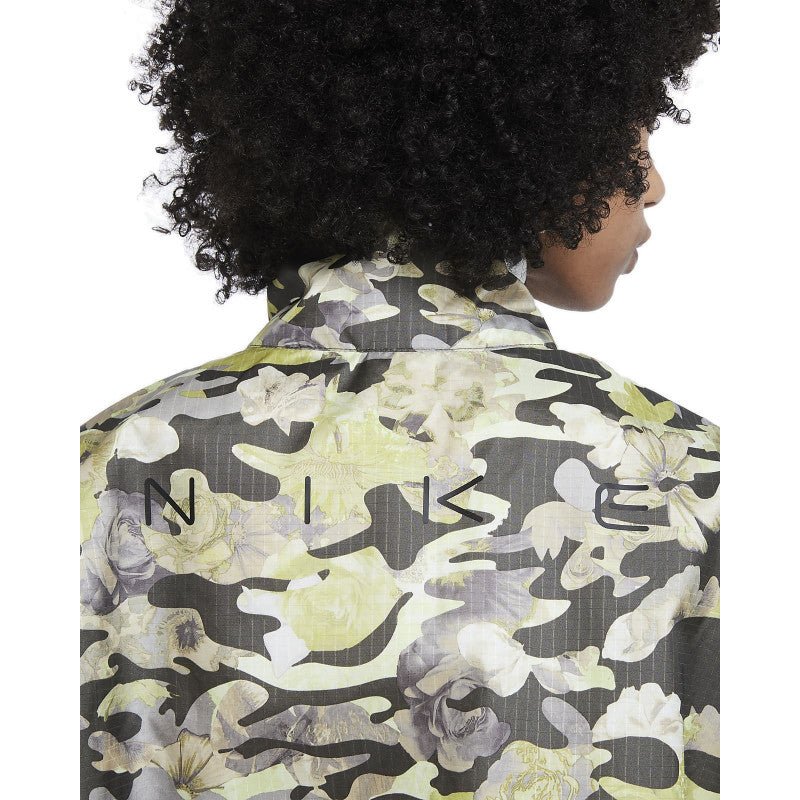 Chaqueta Nike Sportswear - Caqui - Mujer - Nike 2 - The Bradery