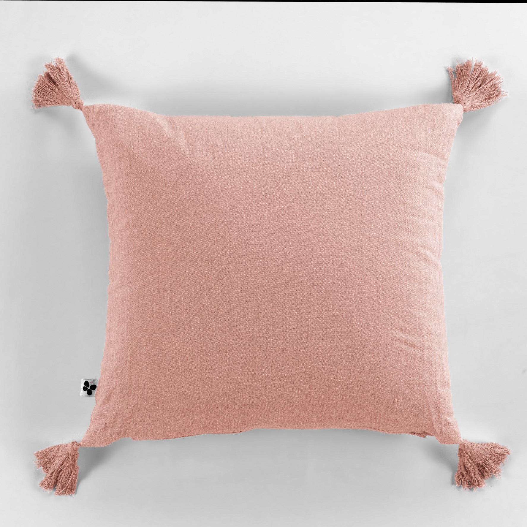 Coussin déhoussable avec pompons Gaze de coton GAÏA Rose pêche - L'Effet Papillon - The Bradery