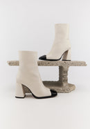 Margot - Cuir Crème et Noir - Bons Baisers - The Bradery