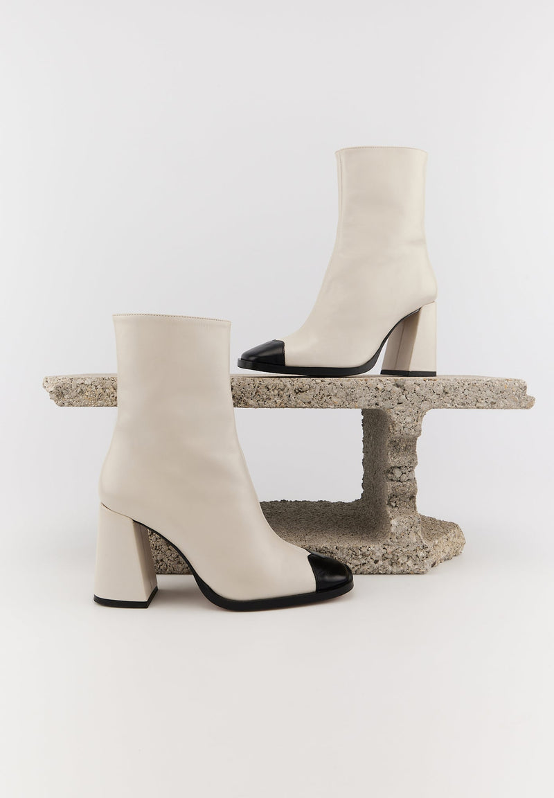 Margot - Cuir Crème et Noir - Bons Baisers - The Bradery