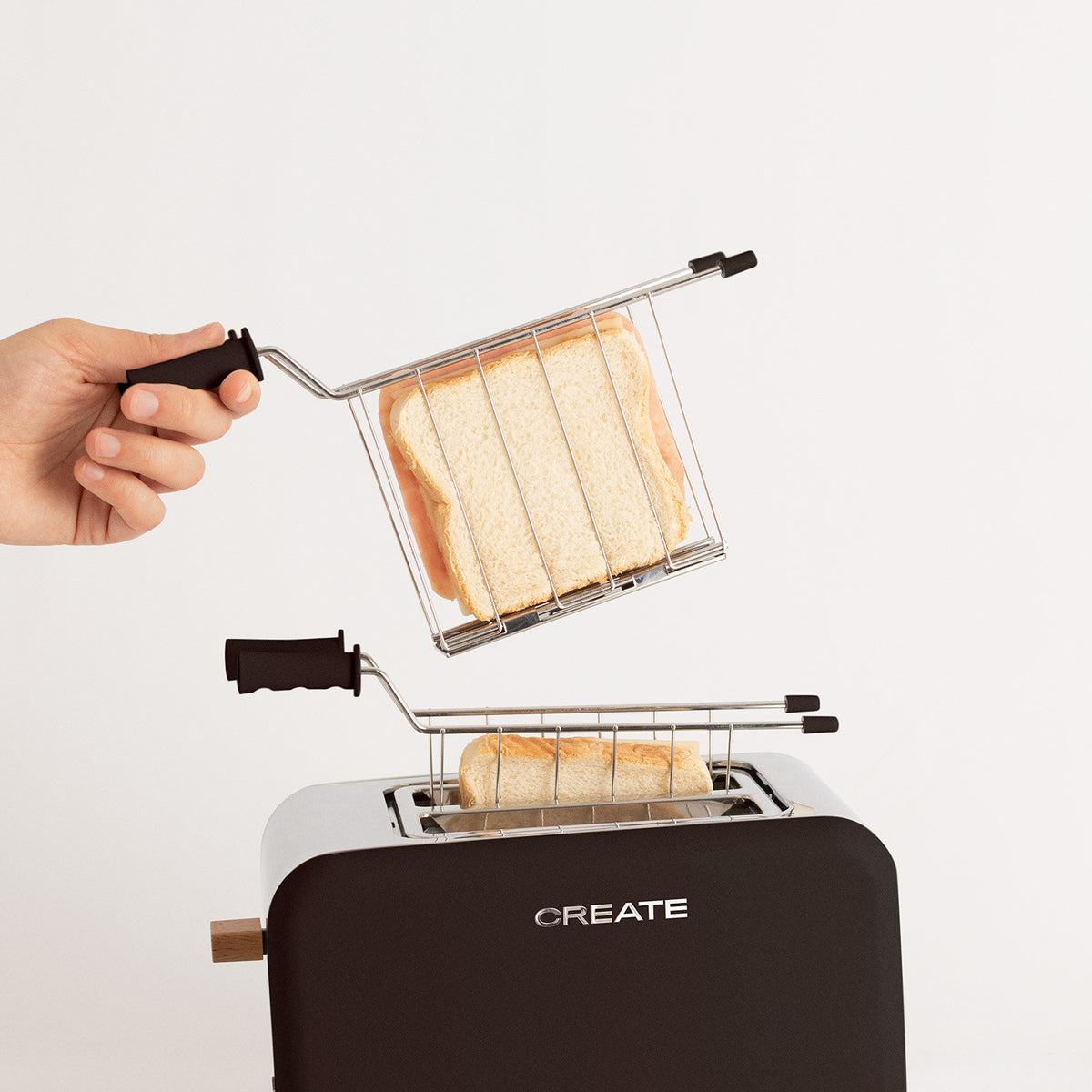 Pack Toast Retro - Tostadora Pequeña De Ranuras Anchas + 2 Rejillas Para Sándwiches - Negro