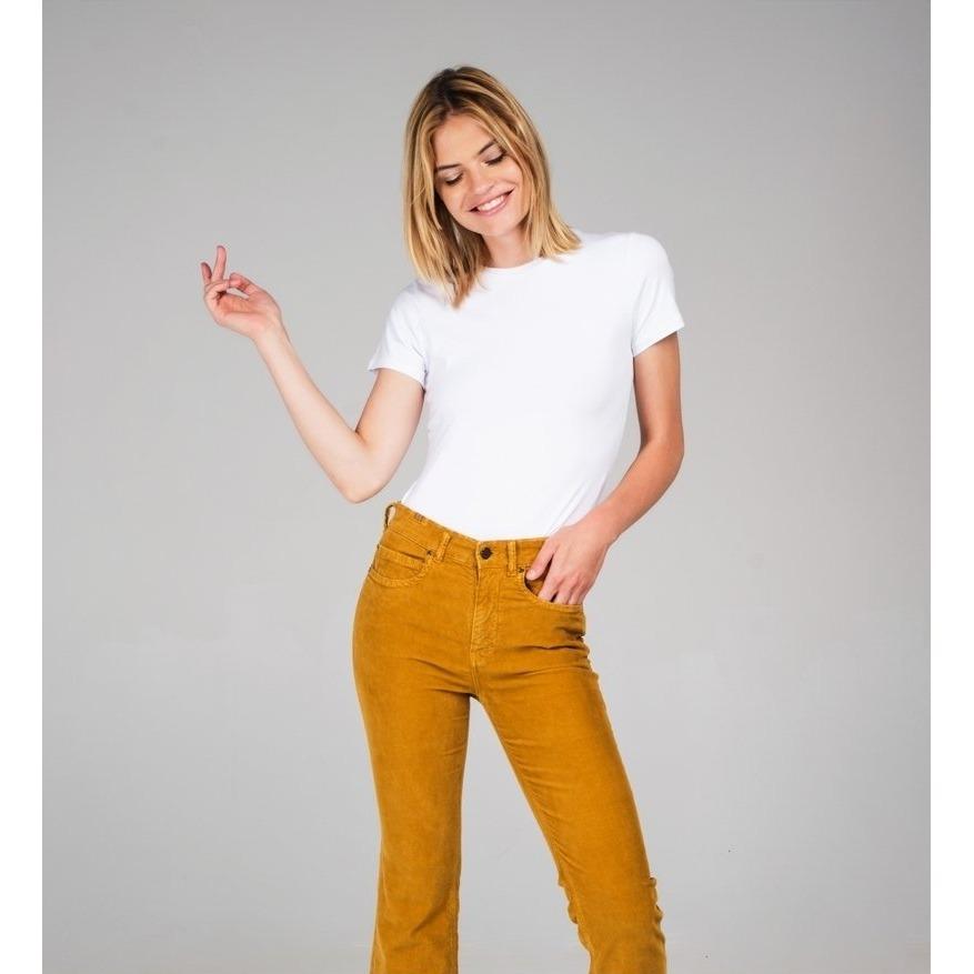 Pantaloni Capri a zampa color oro - Taglio a zampa - Notify - The Bradery
