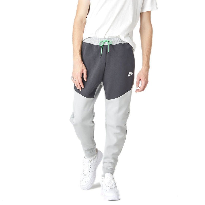 Pantalon De Survêtement Nike Tech Fleece - Gris - Nike2 - The Bradery