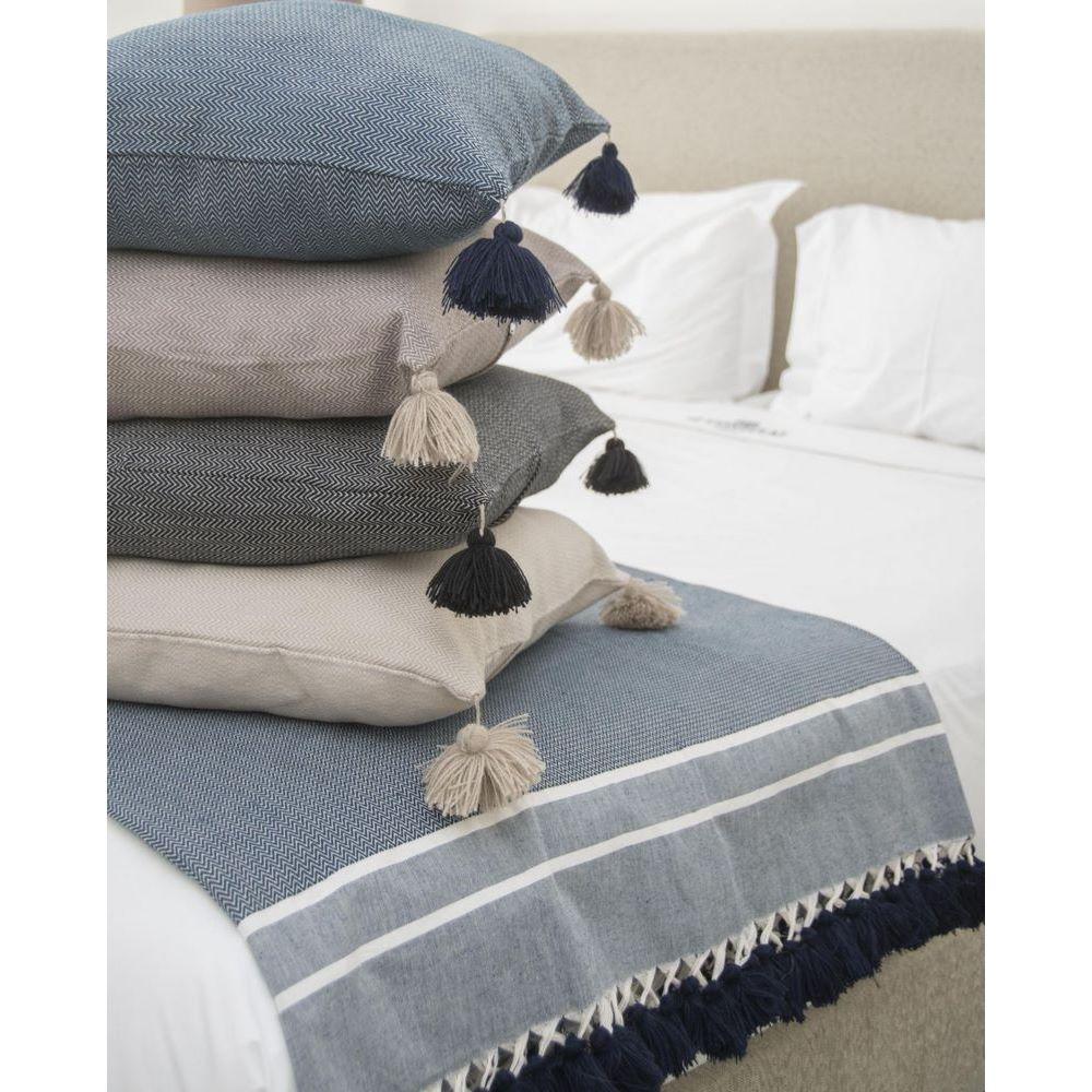 Plaid Chevron Pompon Chevron Stockholm - Petrole - Febronie - The Bradery