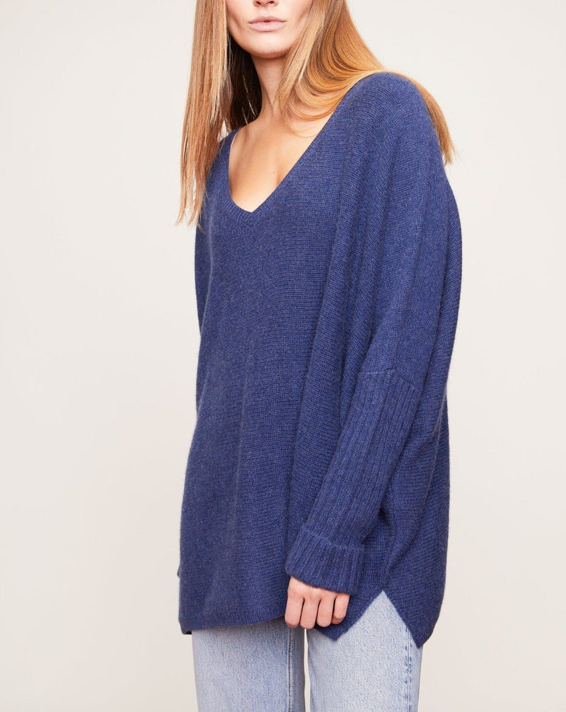 Poncho Emilienne - Petrole - Not Shy - NotShy* - The Bradery