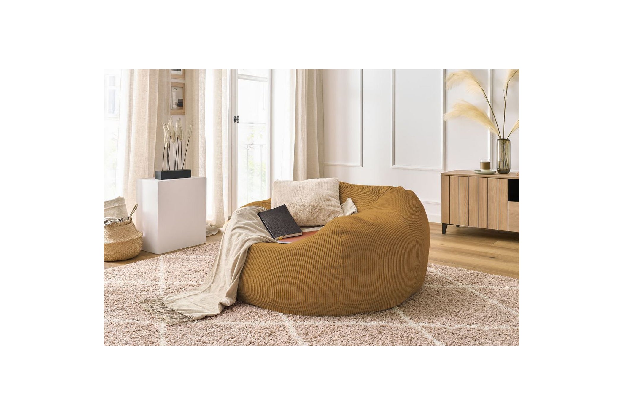 Ultra-soft VOLTAIRE corduroy pouffe - BOBOCHIC - The Bradery
