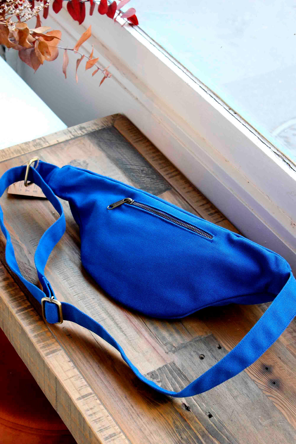 Bauchtasche L Sasha Elektrischtürkis Hindbag2