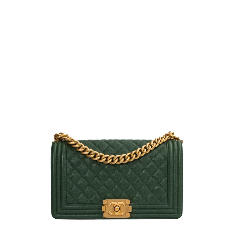 sac de seconde main boy chanel en cuir vert face