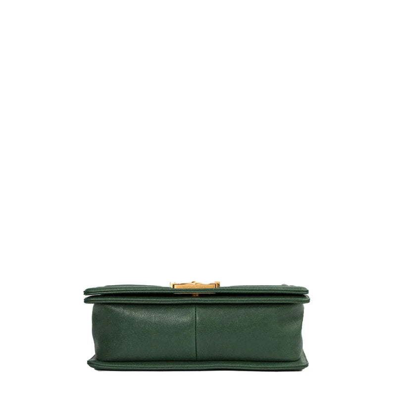 sac de seconde main boy chanel en cuir vert bas