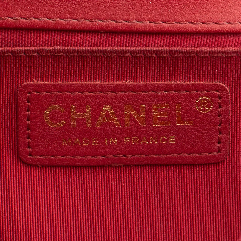 sac de seconde main boy chanel en cuir rouge label