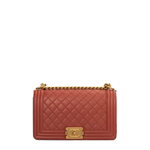 sac de seconde main boy  chanel  en cuir rose face