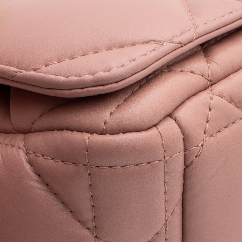 sac de seconde main dior caro dior  en cuir rose  coin