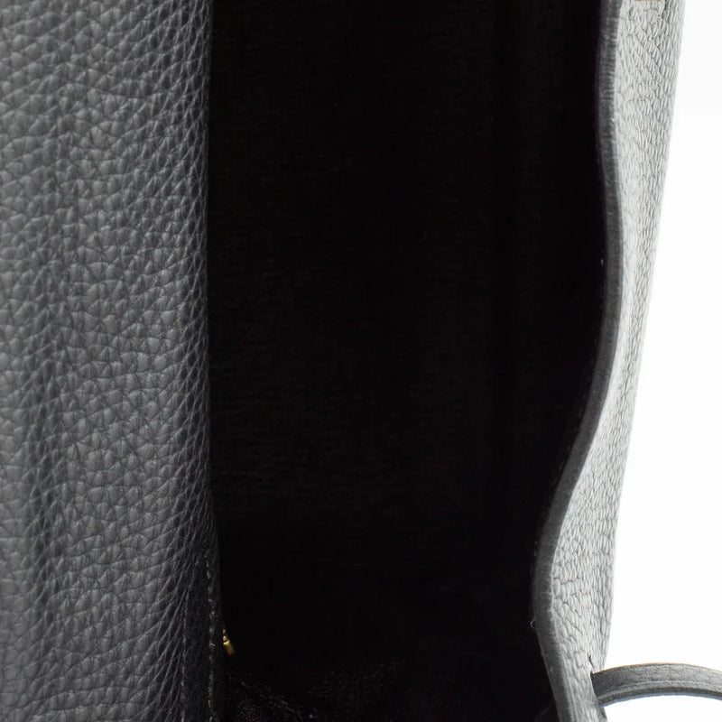 sac de seconde main kelly  hermes en cuir noir intérieur