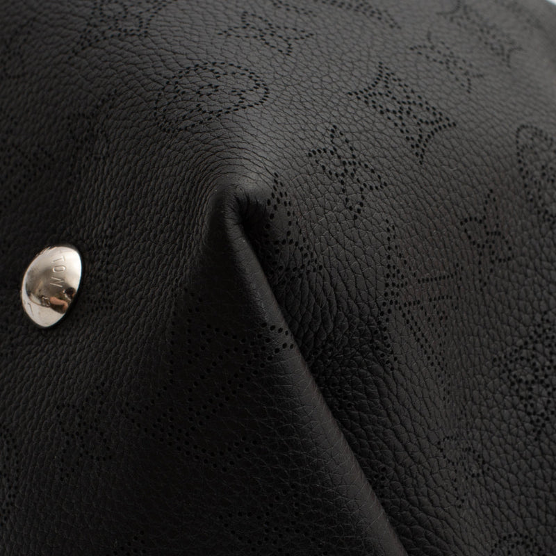 sac de seconde main mahina louis vuitton  en cuir noir coin