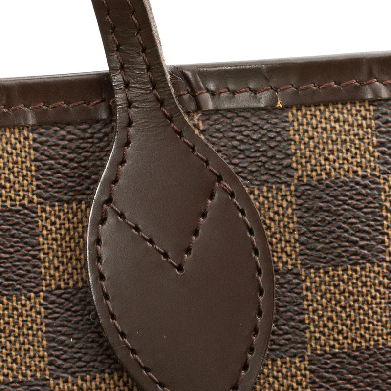 sac de seconde main neverfull louis vuitton  en toile damier ébène défaut 2