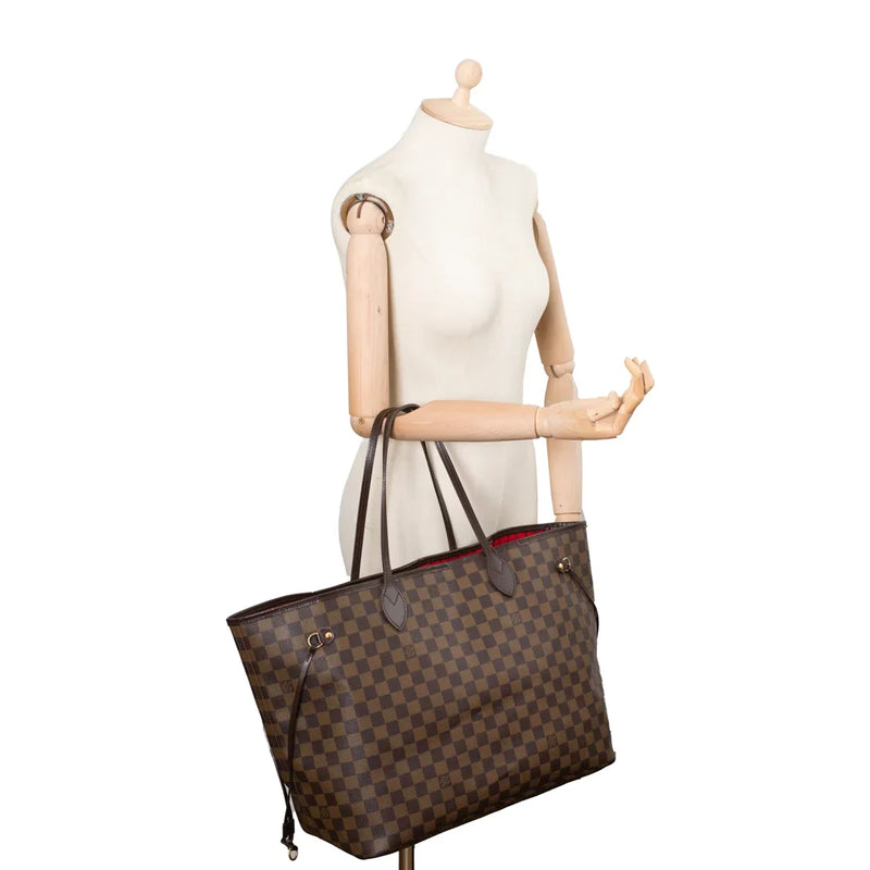 sac de seconde main neverfull louis vuitton  en toile damier ébène porté 1