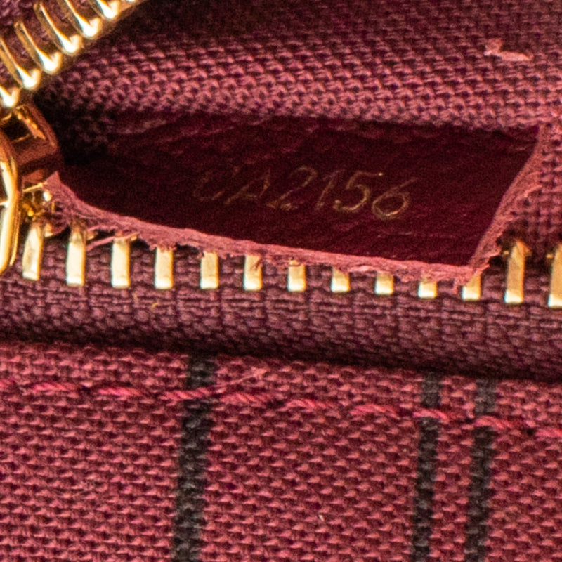 sac de seconde main pont neuf louis vuitton  en cuir bordeaux numéro de série