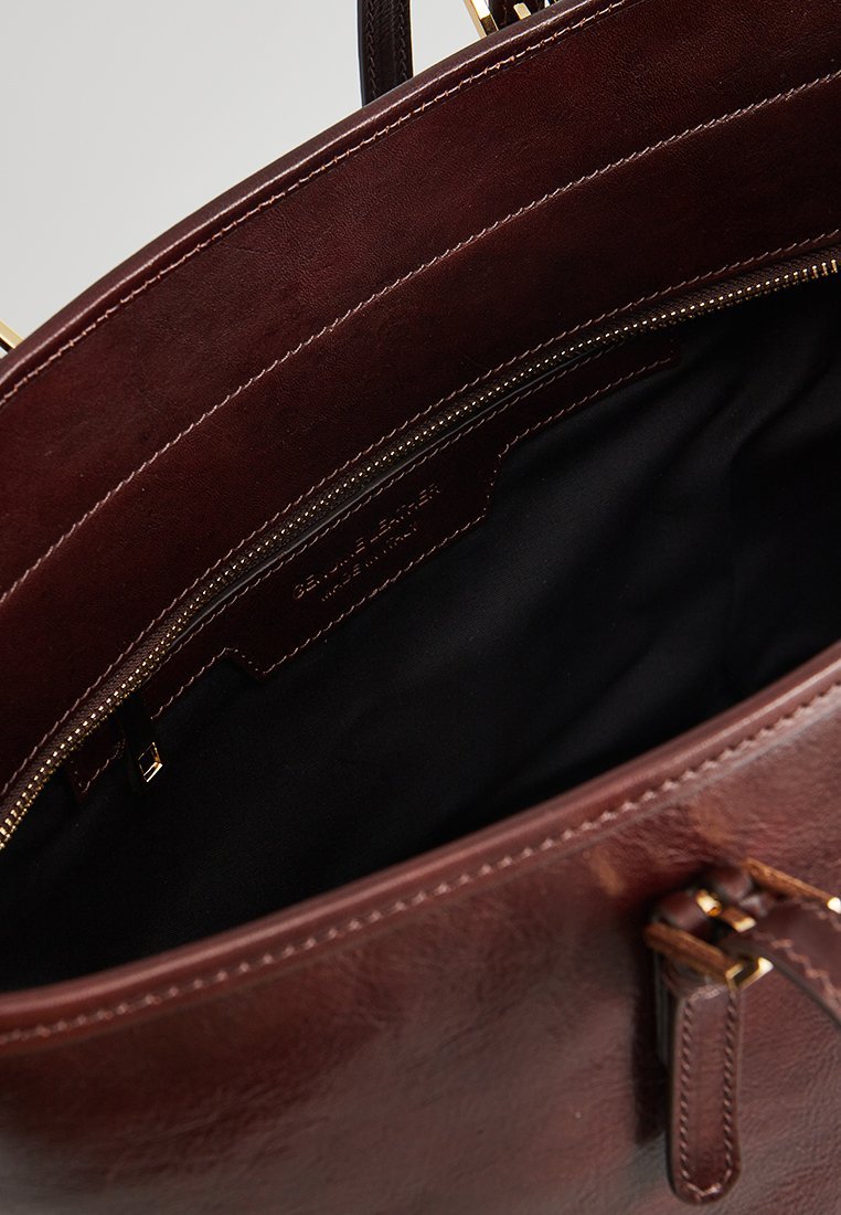 Jesy Shoulder Bag - Chocolate - Christian Laurier - The Bradery