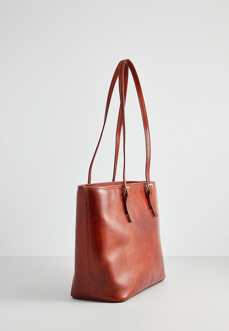 Jesy Shoulder Bag - Cognac - Christian Laurier - The Bradery