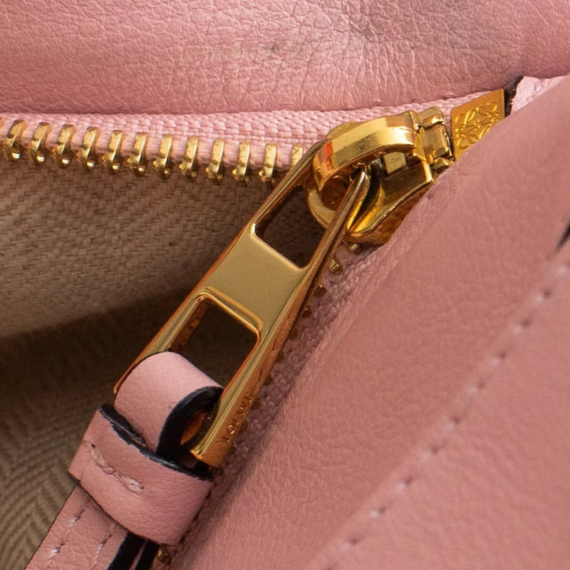 sac de seconde main puzzle loewe en cuir rose défaut 3