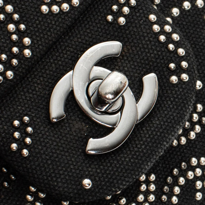 sac de seconde main timeless chanel en toile noir défaut 1