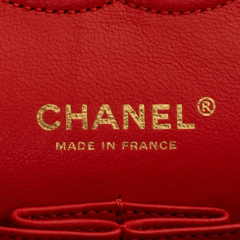 sac de seconde main timeless chanel  en cuir rouge label