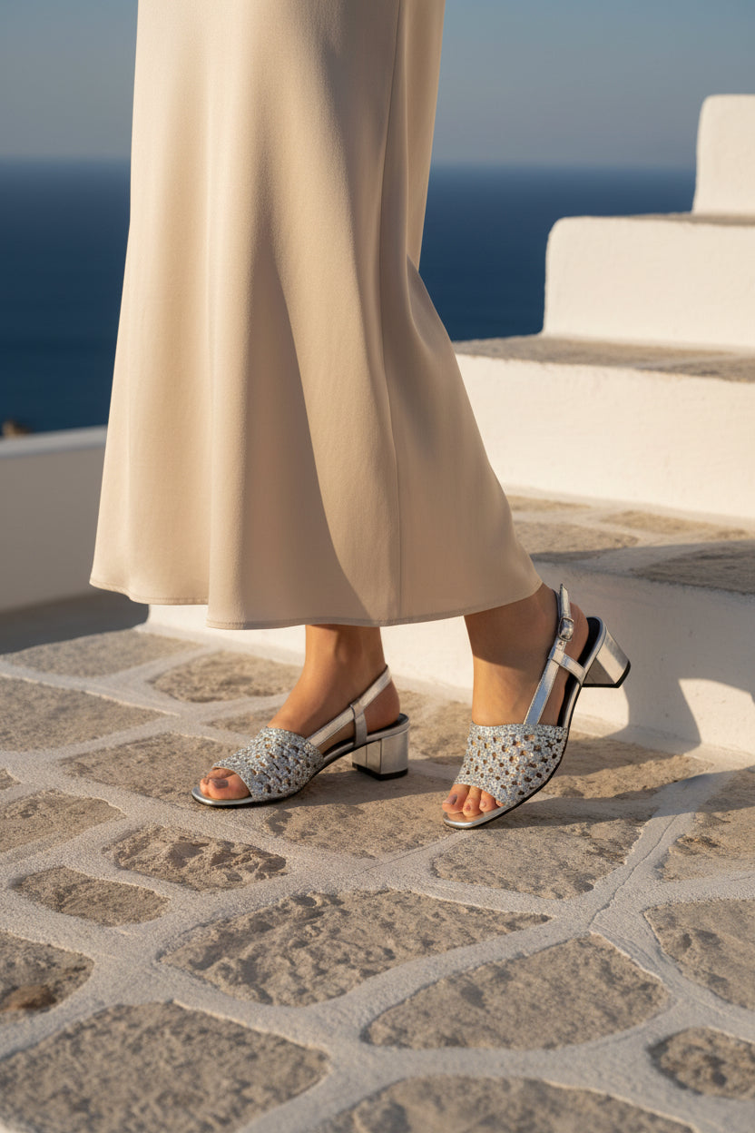 Trendy Kama Sandals - Women - Les Bagatelles - Trendy Sandals - Les Bagatelles - The Bradery