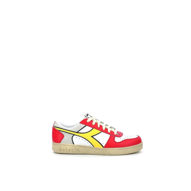 Sneakers Bas Magic Bas Low I - White/Ferrari Red Italy - Multi - Diadora - The Bradery